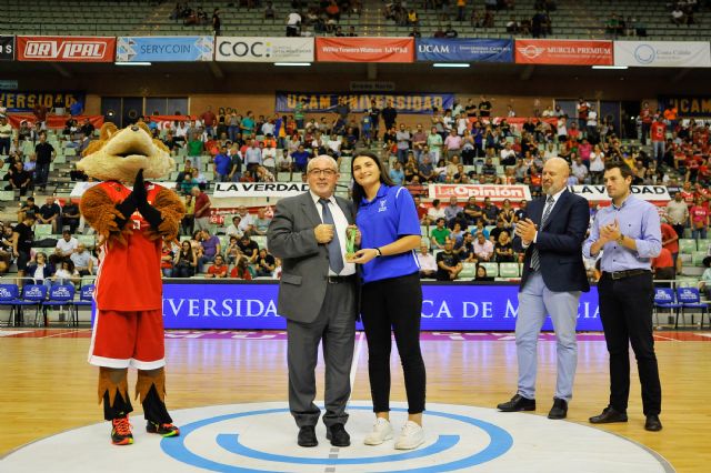 Una noche de homenajes