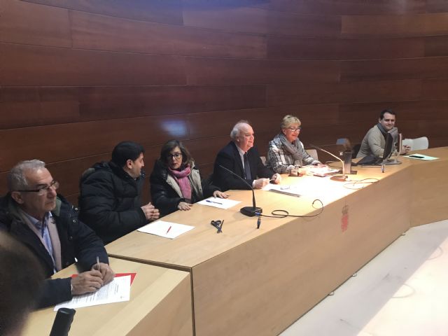 La Mesa de Contratación estudia las 24 ofertas presentadas para llevar a cabo las obras de construcción de la Alameda del Malecón