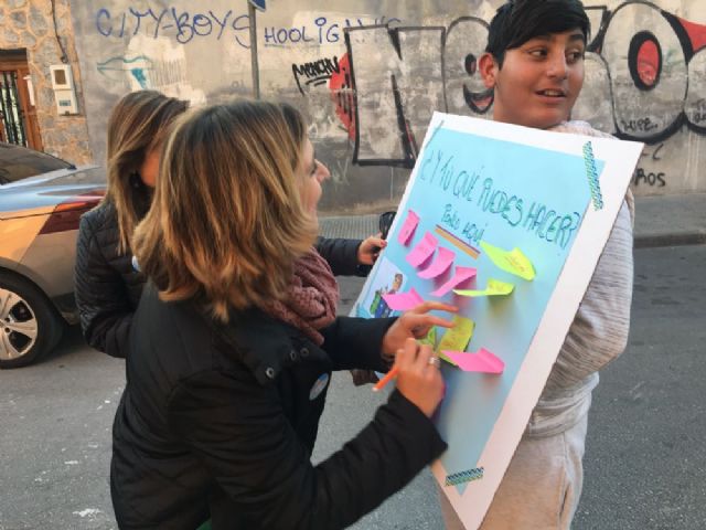 Derechos Sociales organiza actividad con menores del Espíritu Santo para cuidar el barrio