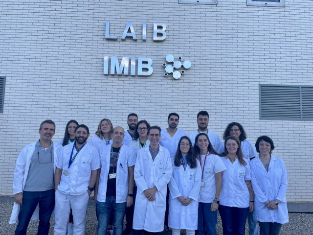 El investigador UMU-IMIB Pablo Pelegrín colabora en un tratamiento que 'bloquea' una rara inflamación que se produce en pacientes de leucemia