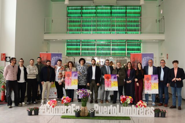 La cuarta edición de la feria 'El puerto en flor' consolida Puerto Lumbreras como referente en el sector de la floricultura