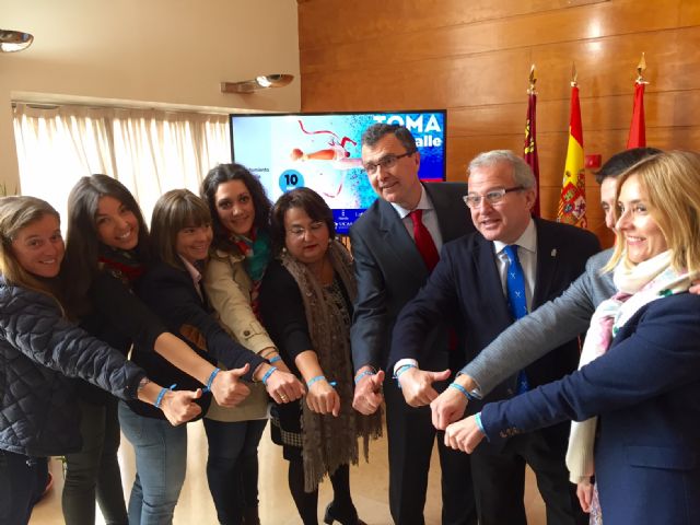 Las mujeres toman el testigo de las carreras populares con una prueba propia en la que se darán cita 5.000 participantes este domingo