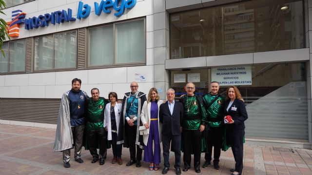 El Gran Pez y Doña Sardina 2018 visitan a los pacientes de HLA La Vega