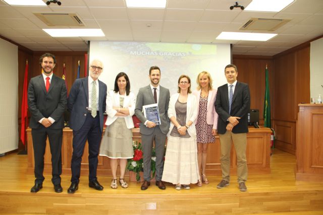 Un investigador de la UCAM identifica nuevos compuestos en el vino beneficiosos para la salud