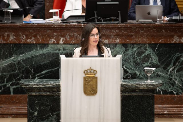 To&ntilde;i Abenza: 'López Miras abandona a la infancia vulnerable y permite que miles de ni&ntilde;os en riesgo de pobreza se queden sin beca comedor'