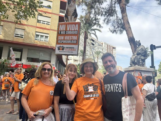 Podemos apoya la masiva concentración animalista en Murcia por el cuidado de las colonias felinas
