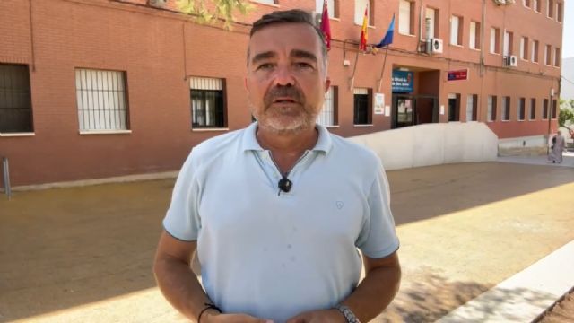 Albaladejo: 'La realidad es que los datos reflejan que más del 28% de los estudiantes que usan el comedor escolar está becado'