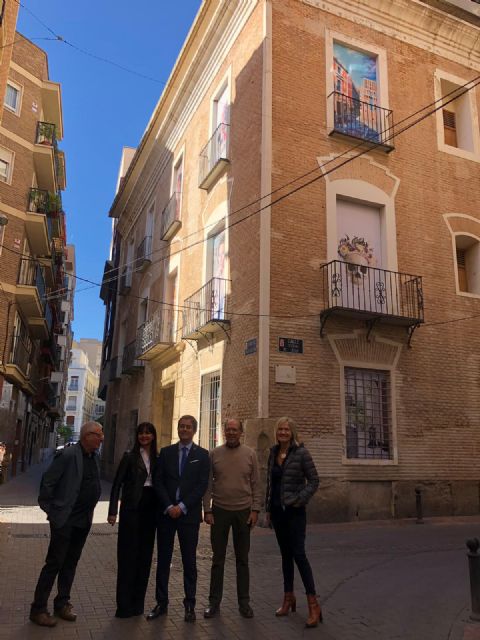 El palacio de Santa Quiteria se viste con una nueva exposición sobre el otoño murciano
