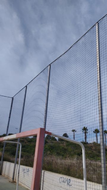 El Ayuntamiento de Murcia refuerza la seguridad en instalaciones deportivas con nuevas redes parabalones