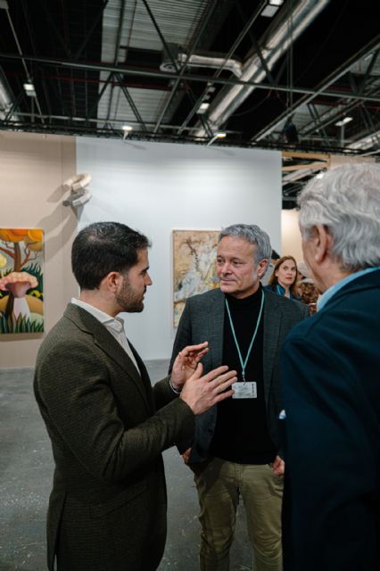 Murcia presenta en ARCO el catálogo de la exposición 'Tras esa monta&ntilde;a hay otra', que se inaugurará en marzo en el Palacio Almudí