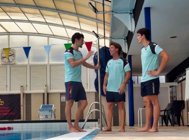 El nadador Diego Mira prepara el Campeonato de Europa dentro del programa 'Objetivo Los Ángeles 2028' en el CAR Región de Murcia