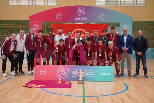 La sub-14, subcampeona de España al caer ante Cataluña