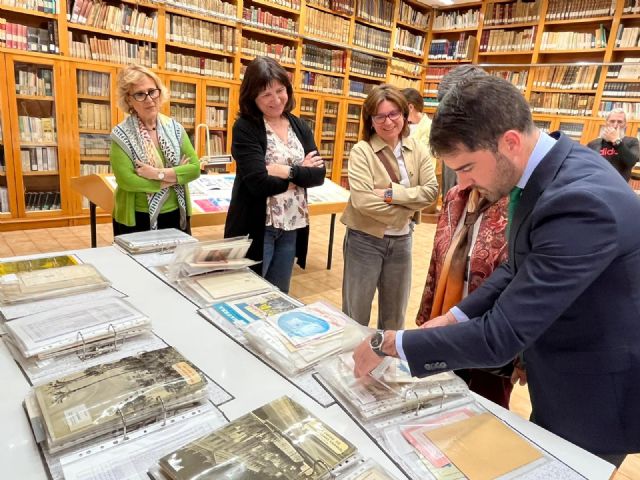 El Archivo Municipal incorpora más de 500 documentos procedentes de la donación del legado de Julián Alcaraz Pérez