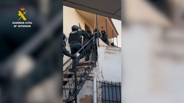 La Guardia Civil desmantela en Murcia un grupo delictivo que dirigía un activo punto de menudeo de droga