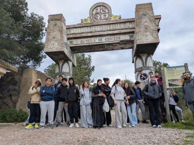 Un proyecto educativo de un instituto de Cartagena crea un tour virtual desde la batería de Cenizas a Castillitos