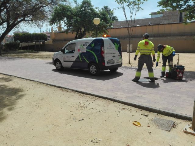 Los trabajos de desratización y desinfección contra cucarachas continúan durante todo el verano