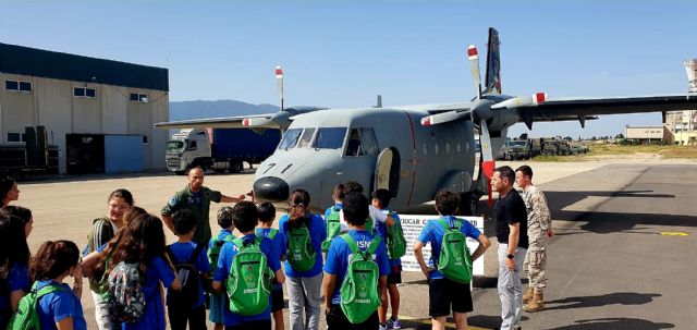 Más de 1.800 estudiantes de Primaria participan en el programa 'Pioneros de la aviación'