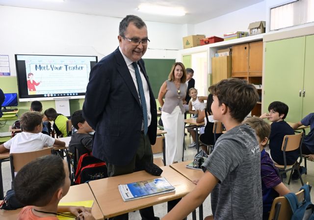 Miles de escolares comienzan las clases con instalaciones renovadas en 56 colegios públicos de Murcia