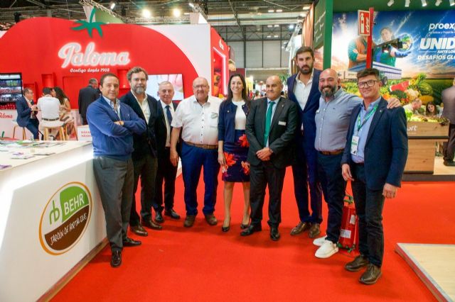 Antelo y Virginia Martínez, junto a Iván Espinosa de los Monteros, respaldan en Fruit Attraction al campo de la Región de Murcia