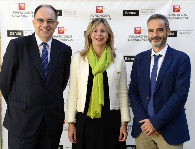 La Universidad de Murcia, Bankia y Fundación CajaMurcia conceden ayudas para estudiar en el extranjero