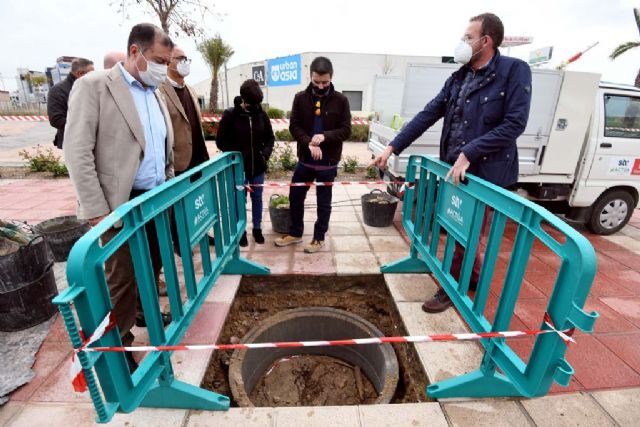 El Ayuntamiento instala un novedoso sistema para evitar que las raíces levanten las aceras de las calles