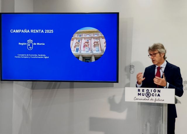 Ocho técnicos y especialistas de la Agencia Tributaria regional refuerzan la atención a los ciudadanos en la campa&ntilde;a de la Renta