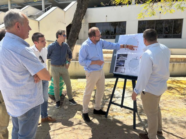 El Ayuntamiento renueva el pavimento del entorno del Palacio de los Deportes