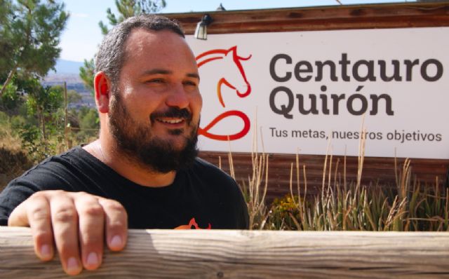 Centauro Quirón desarrolla la primera escuela de zooterapia multiespecie de España, destinada a niños y jóvenes con discapacidad