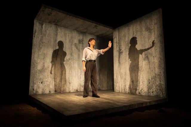 La obra ´Chicas y chicos´, de Dennis Kelly, propone en el Teatro Circo una reflexión sobre la violencia machista y sus efectos en los hijos