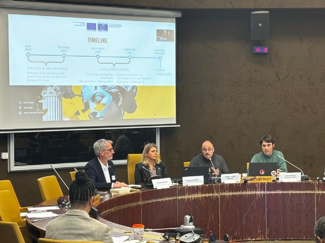 Dos profesores de la UMU desarrollan un conjunto de herramientas para enseñar en Secundaria a detectar noticias falsas y bulos de la historia