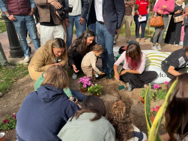 Política Social inaugura el primer ´Jardín de la Diversidad´ en Molina de Segura