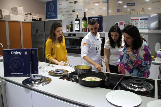 EWC España presenta en la UCAM 'un revolucionario sistema de cocción'