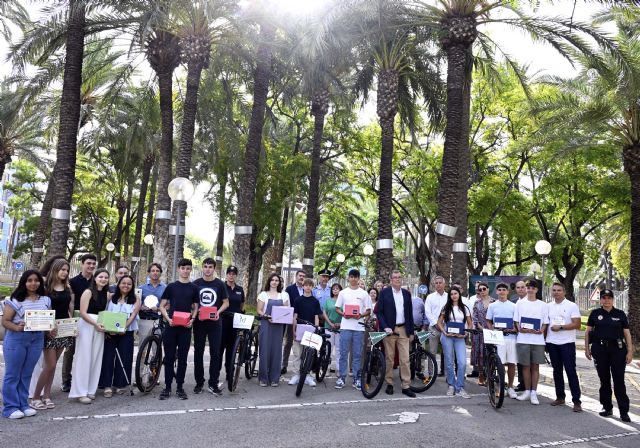 Murcia fomenta la seguridad entre los jóvenes con un concurso que premia el conocimiento vial