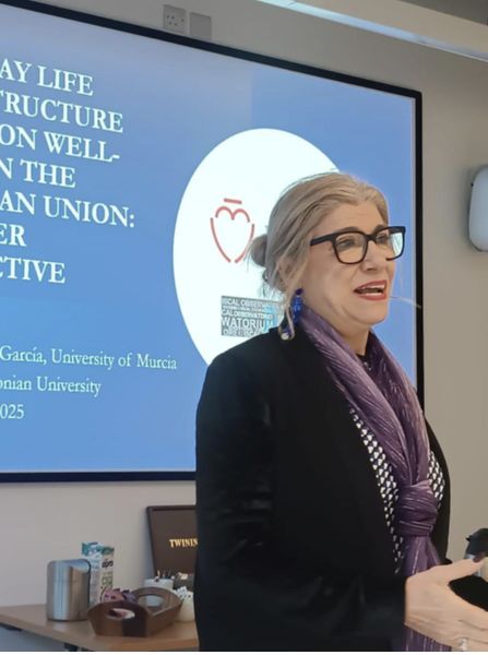 Las infraestructuras invisibles que sostienen la vida cotidiana: la economía feminista redefine la planificación urbana