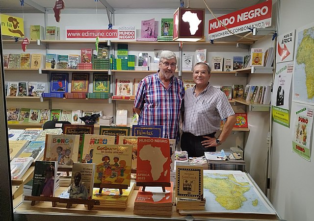La Editorial Mundo Negro en la Feria del Libro de Murcia. Haciendo Misión desde la literatura