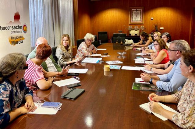 La Región defiende junto con el Tercer Sector que el nuevo presupuesto europeo garantice los fondos destinados a inclusión social