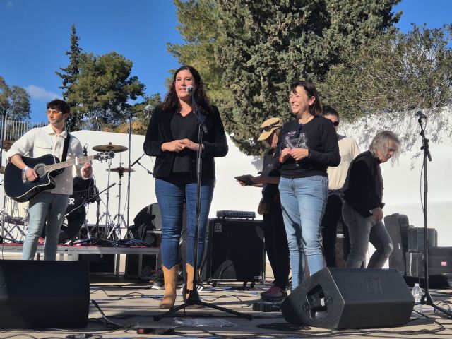 Murcia se une en solidaridad con la exitosa celebración del festival benéfico 'El Rock Murciano con Valencia'