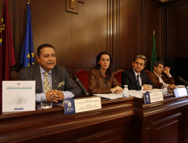 Reactivar el sector y planificar el futuro, grandes retos del Libro Blanco de la Construcción