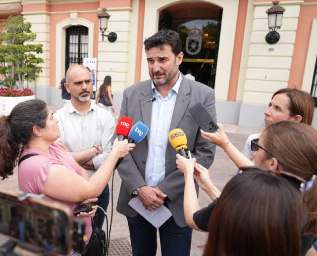 Ginés Ruiz: 'La alcaldesa ha perdido en dos semanas la credibilidad que tenía para un a&ntilde;o'