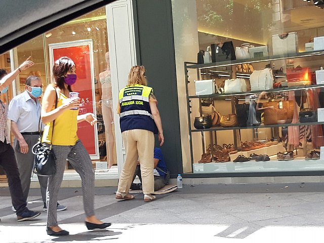 El Ayuntamiento ha atendido esta semana a 13 personas sin hogar en el transcurso de la 'Operación calor'