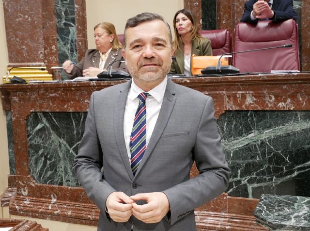 El PP exige suprimir el impuesto a la generación eléctrica, mantener el IVA reducido y ayudas 'para frenar la escalada de precios de la luz que Sánchez ha disparado'