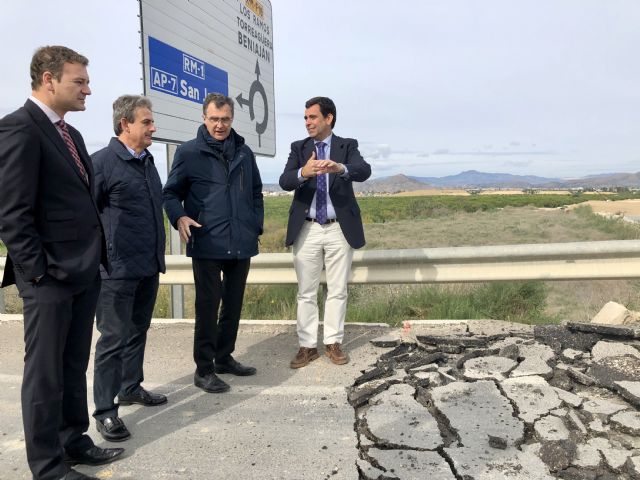 La carretera que conecta Zeneta con Los Ramos abrirá antes de fin de año