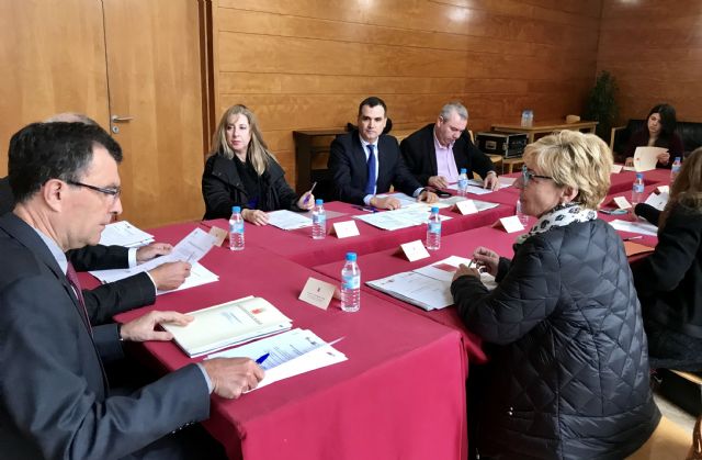 MercaMurcia amplía su parking 24 horas y ofrece plazas para 45 camiones