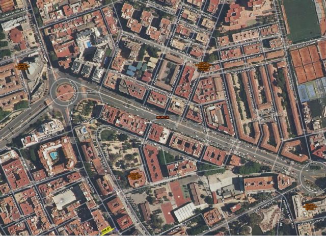 Servicios de emergencia acuden para atender a un herido en accidente de tráfico en Murcia