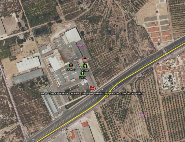 Incendio en una fábrica de especias en la Avenida Alto de las Atalayas, Cabezo de Torres