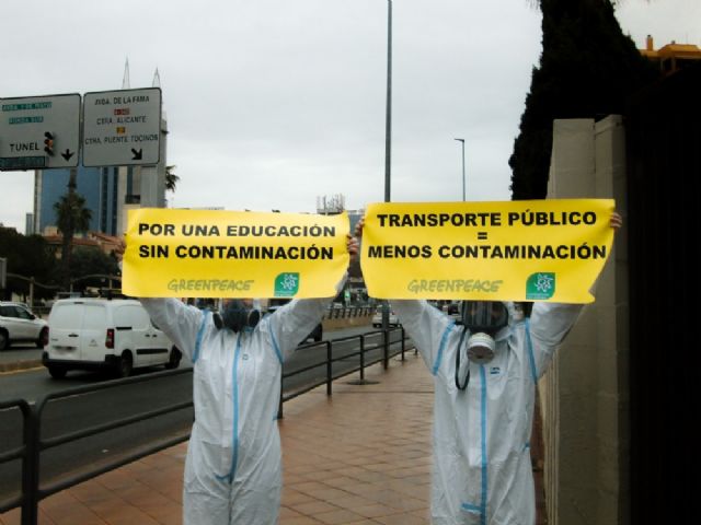 Ecologistas en Acción y Greenpeace denuncian la mala calidad del aire en los entornos escolares de Murcia