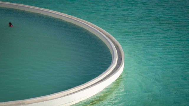 Salud inspecciona las piscinas públicas y las playas de la Región para garantizar sus condiciones higiénicas y sanitarias