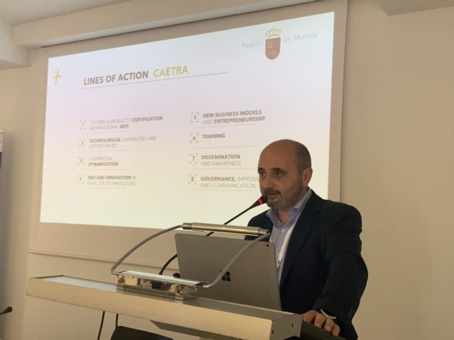 La Comunidad posiciona la estrategia tecnológica dual en defensa de la Región en el principal foro europeo de desarrollo regional