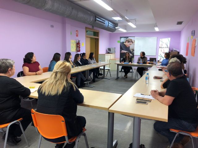 El Espacio Joven 585m2 acoge la celebración de los talleres del programa Vives Emplea
