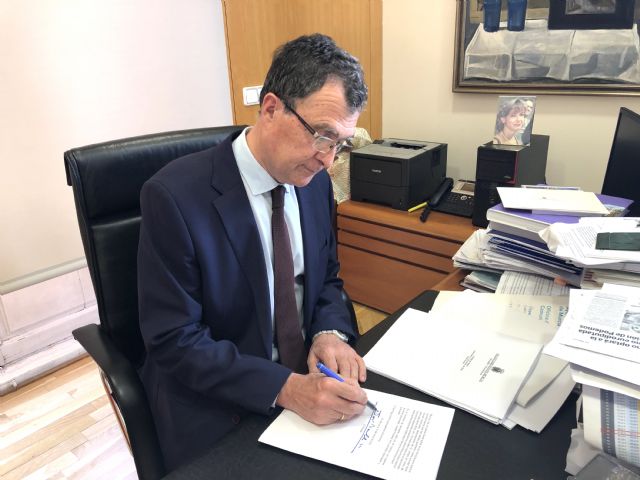 José Ballesta llama con un Bando a los murcianos a actuar 'con la máxima prudencia y responsabilidad'